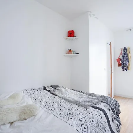 Bright Flat In The 18th Апартаменты *